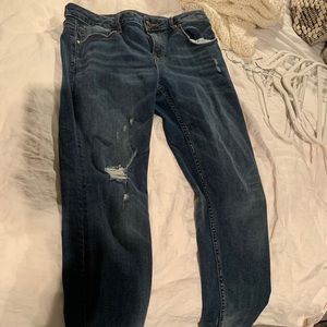 Vigoss distressed women’s jeans